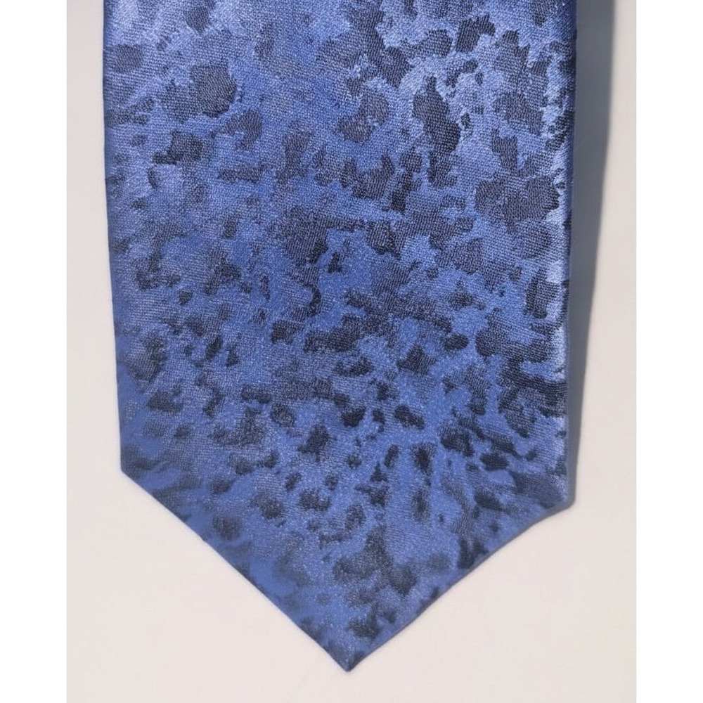 Calvin Klein Mens Blue Abstract Silk Necktie Formal Business Animal Print Tie